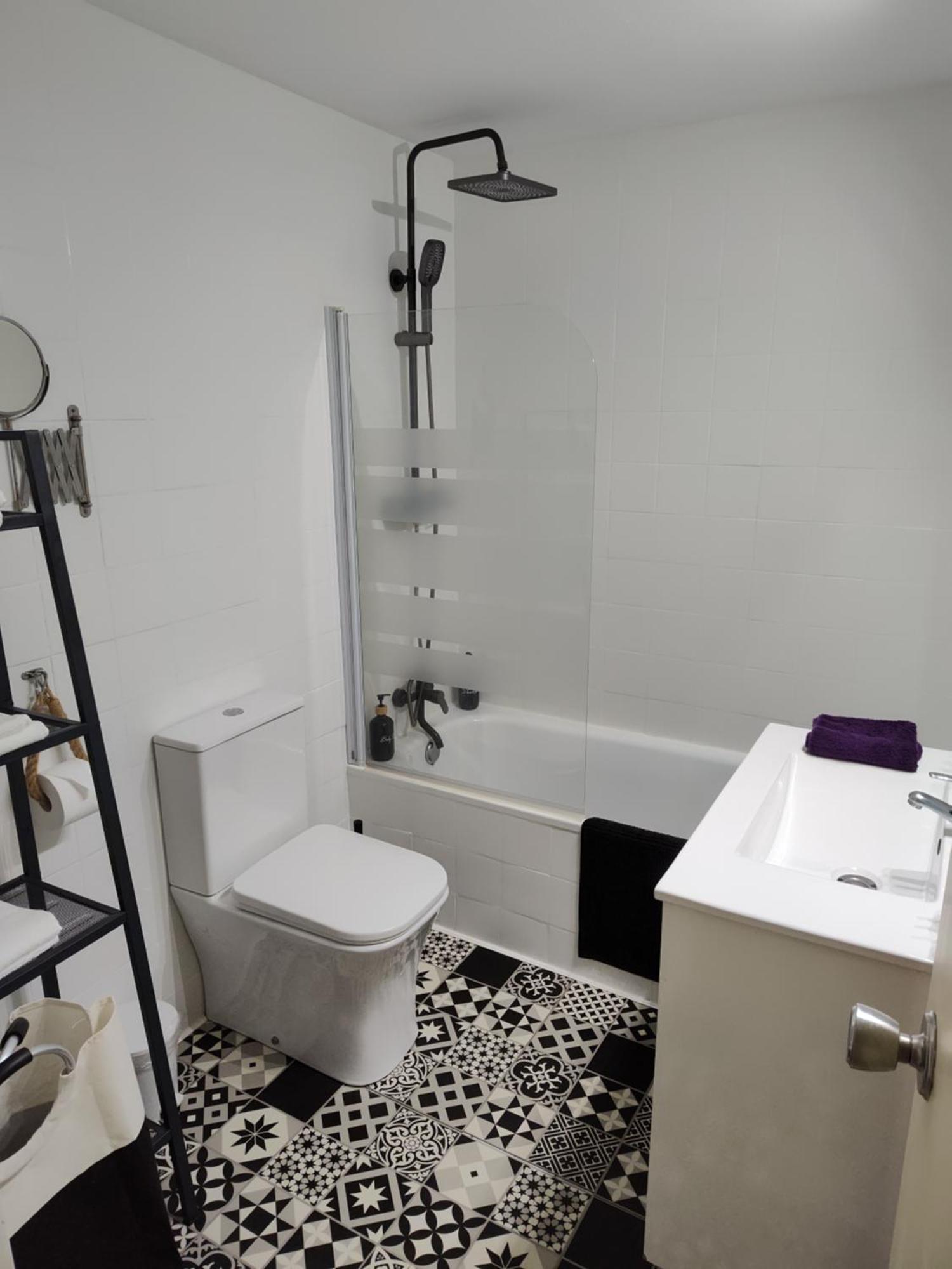 Apartamento Entero Con Desayuno Incluido Y Parking Gratuito, A 3 Km De Playa Con Aire Acondicionado 무스키츠 외부 사진